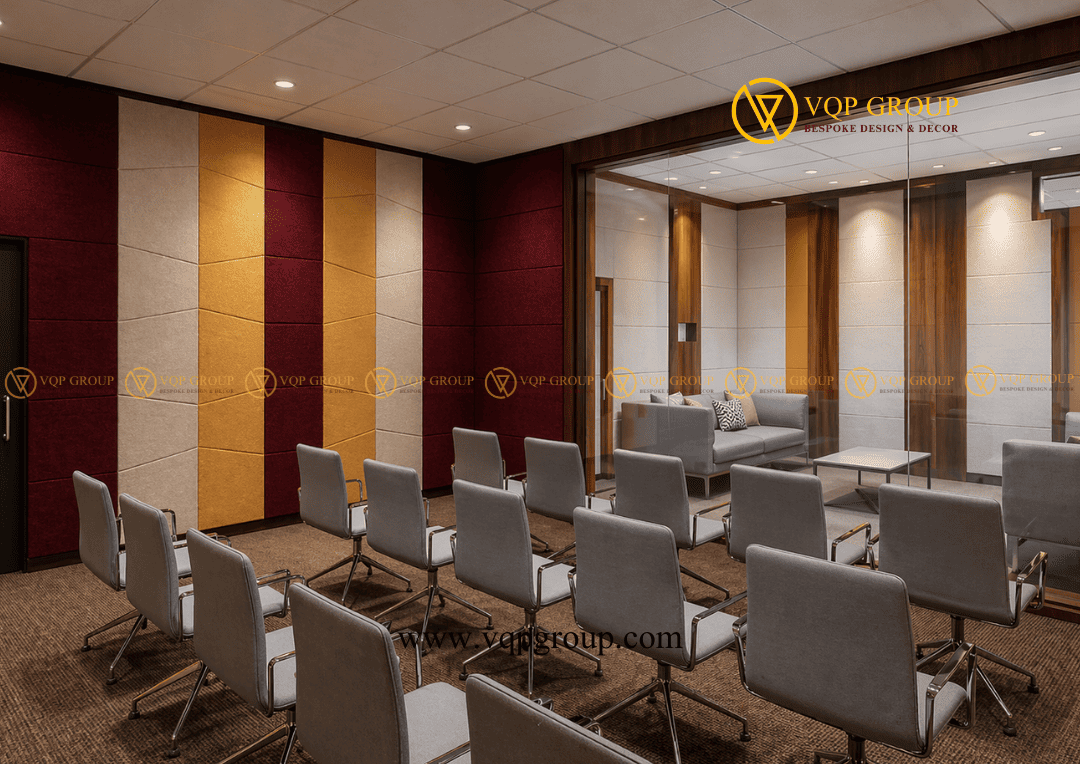 Phòng đào tạo sử dụng panel tiêu âm bọc vải đỏ cam xám
