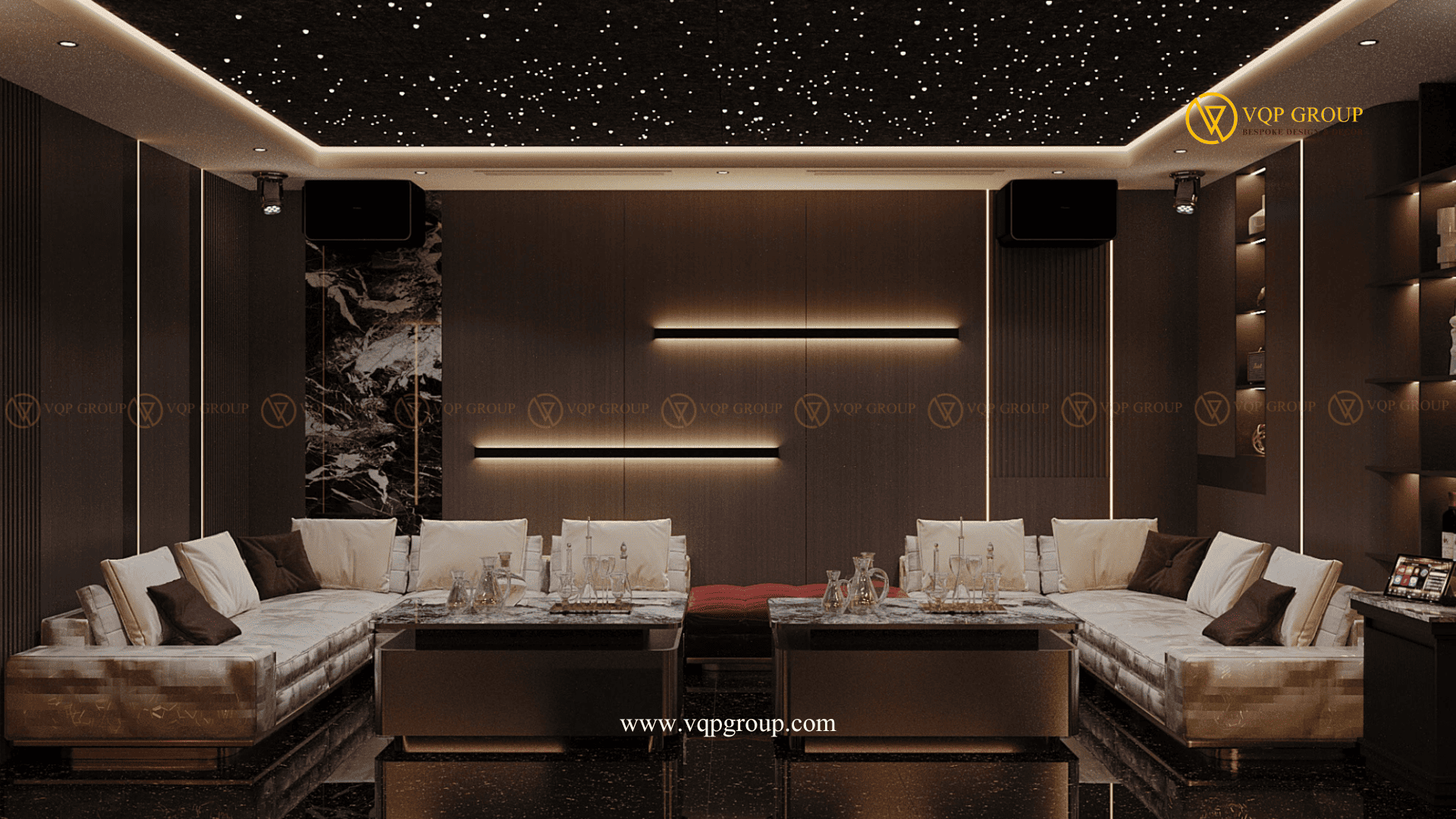 Góc phụ Private Karaoke The Harmony với Media Wall sofa sáng màu và trần sao