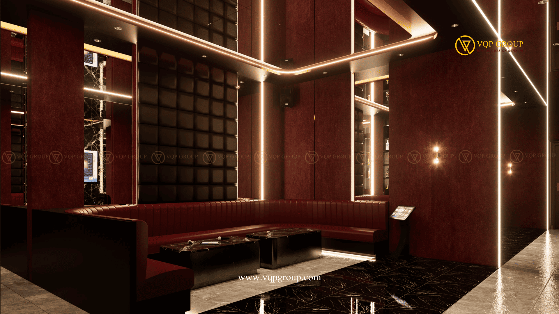 Nội thất karaoke gia đình cao cấp Vinhome Riverside với sofa đỏ và panel trang âm