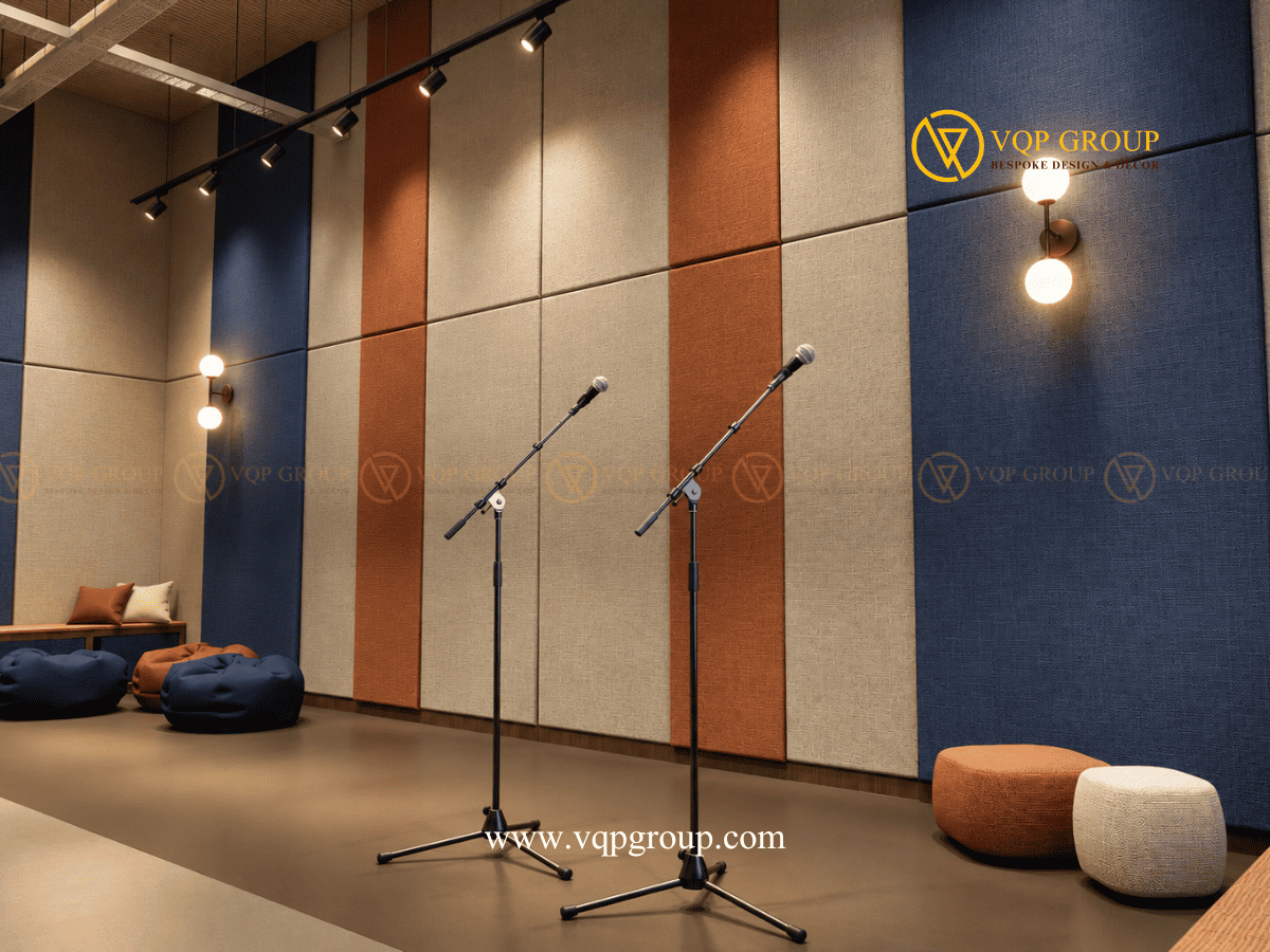 Panel tiêu âm khu vực micro phòng đa năng trường học Hà Nội