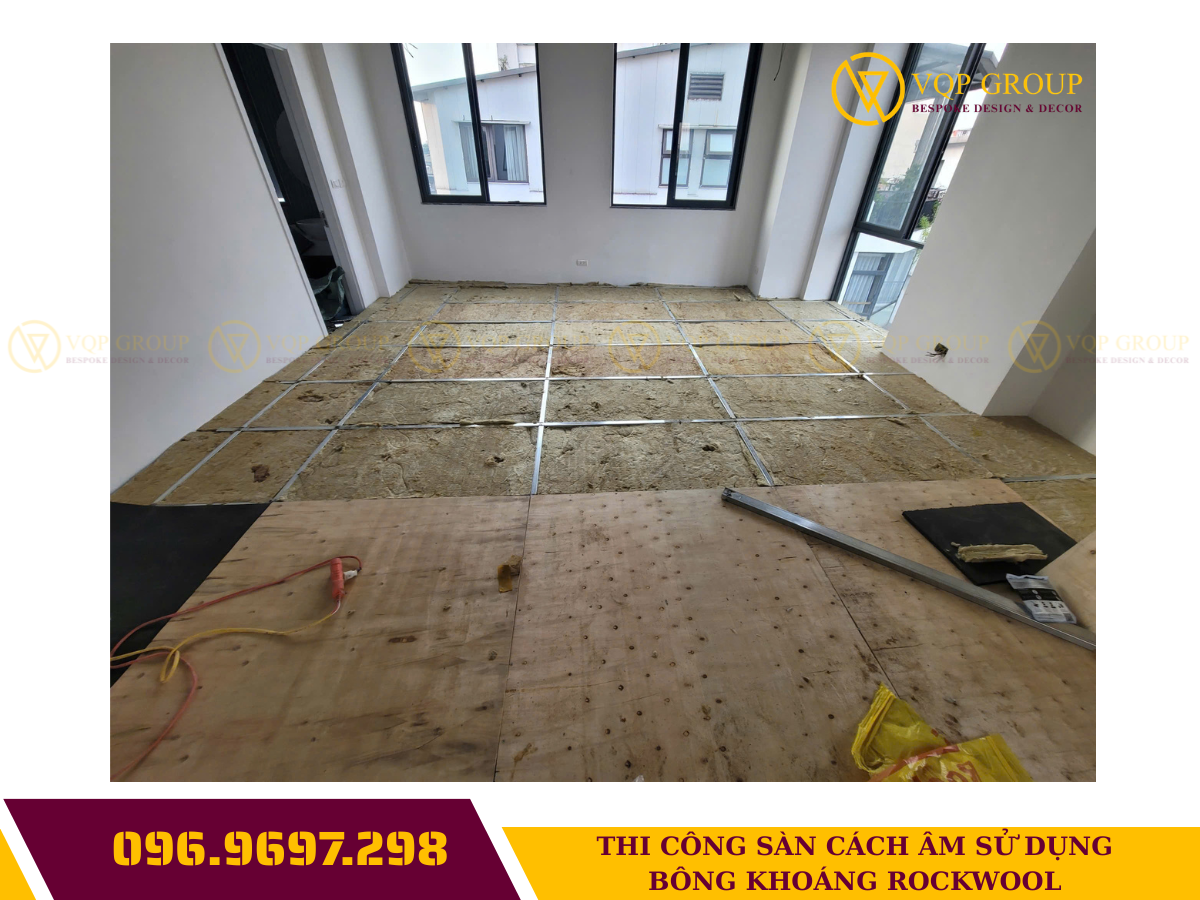 Thi-cong-bong-khoang-cach-am-San-cach-am