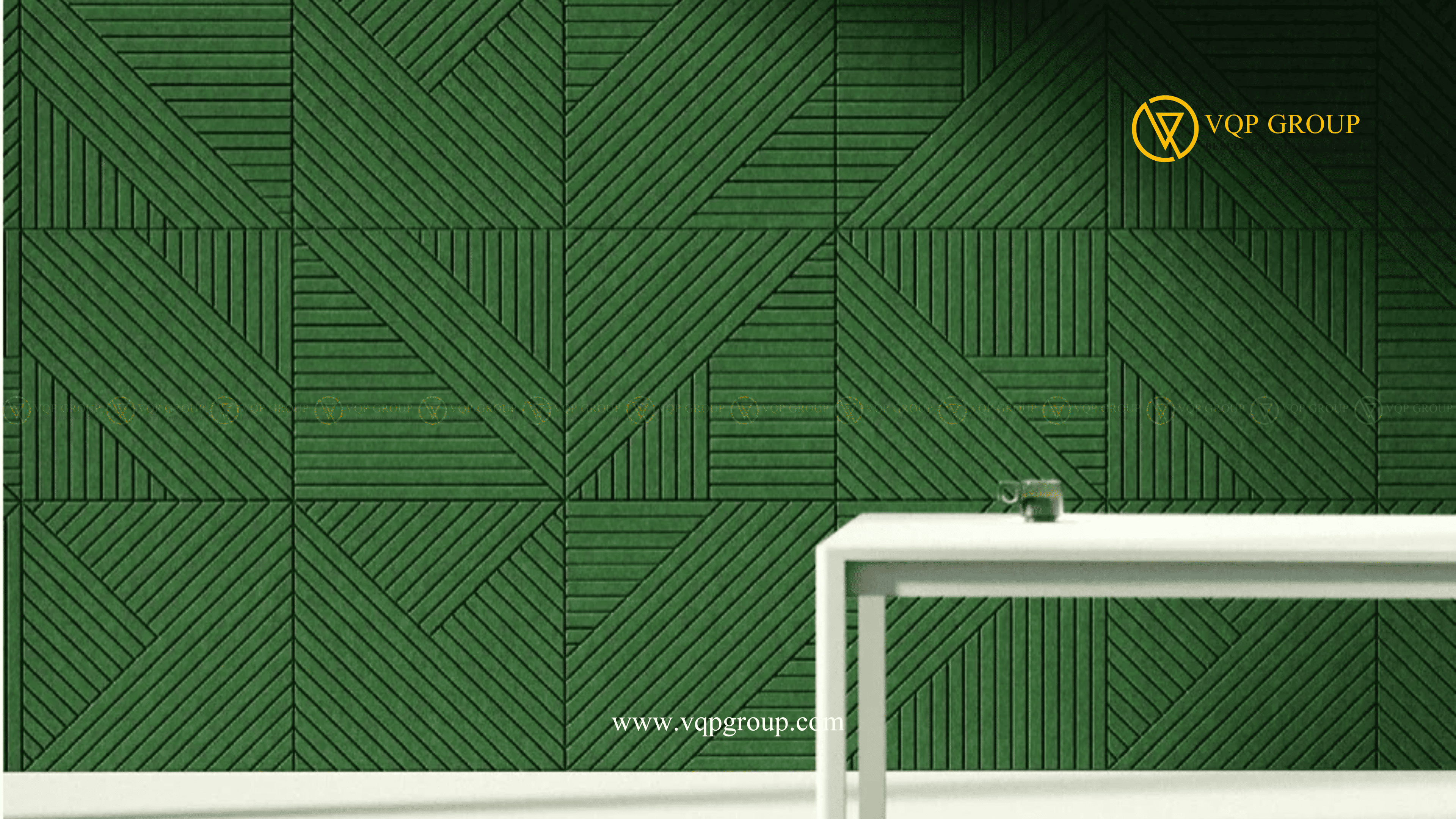 Tấm ốp tường tiêu âm SLANT xanh lá trong creative office