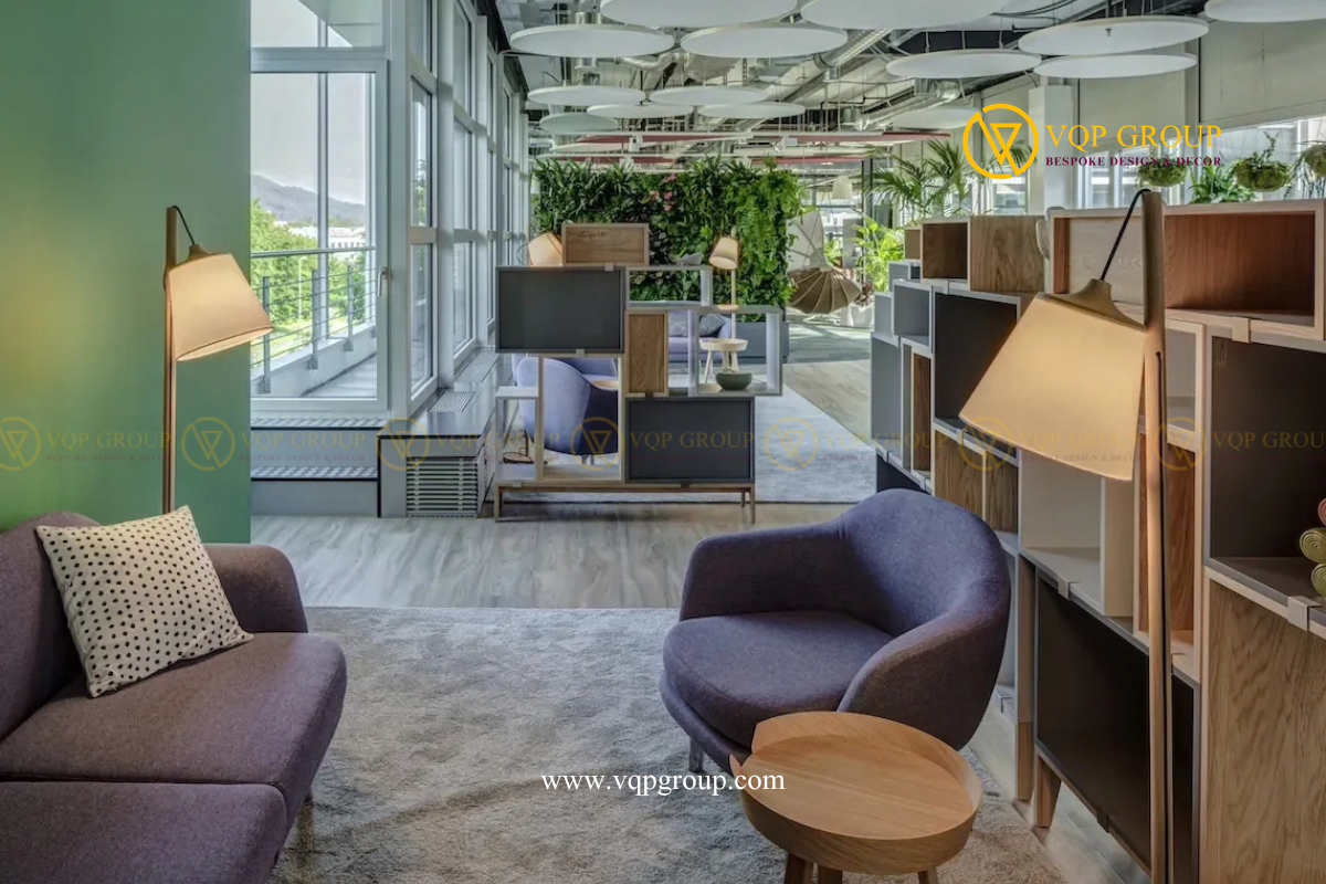 Tấm PET tròn phẳng màu trắng treo dưới trần mở khu lounge văn phòng VQP-PET-C065