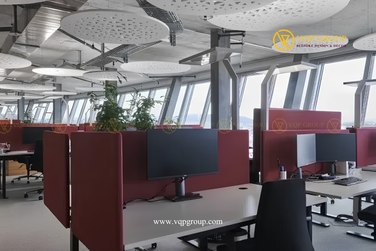  Tấm trần PET tròn màu trắng đục lưới tam giác treo trong văn phòng mở VQP-PET-C067 
